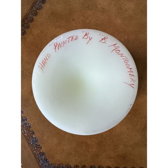 Vtg Fenton Custard Glass Signed Daisy Ruffled Pedestal Compote 7229PY Uranium - Picture 8 of 8